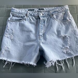 Wild Fable Super High-Rise Cutoff Shorts Light Wash Distressed Size 16